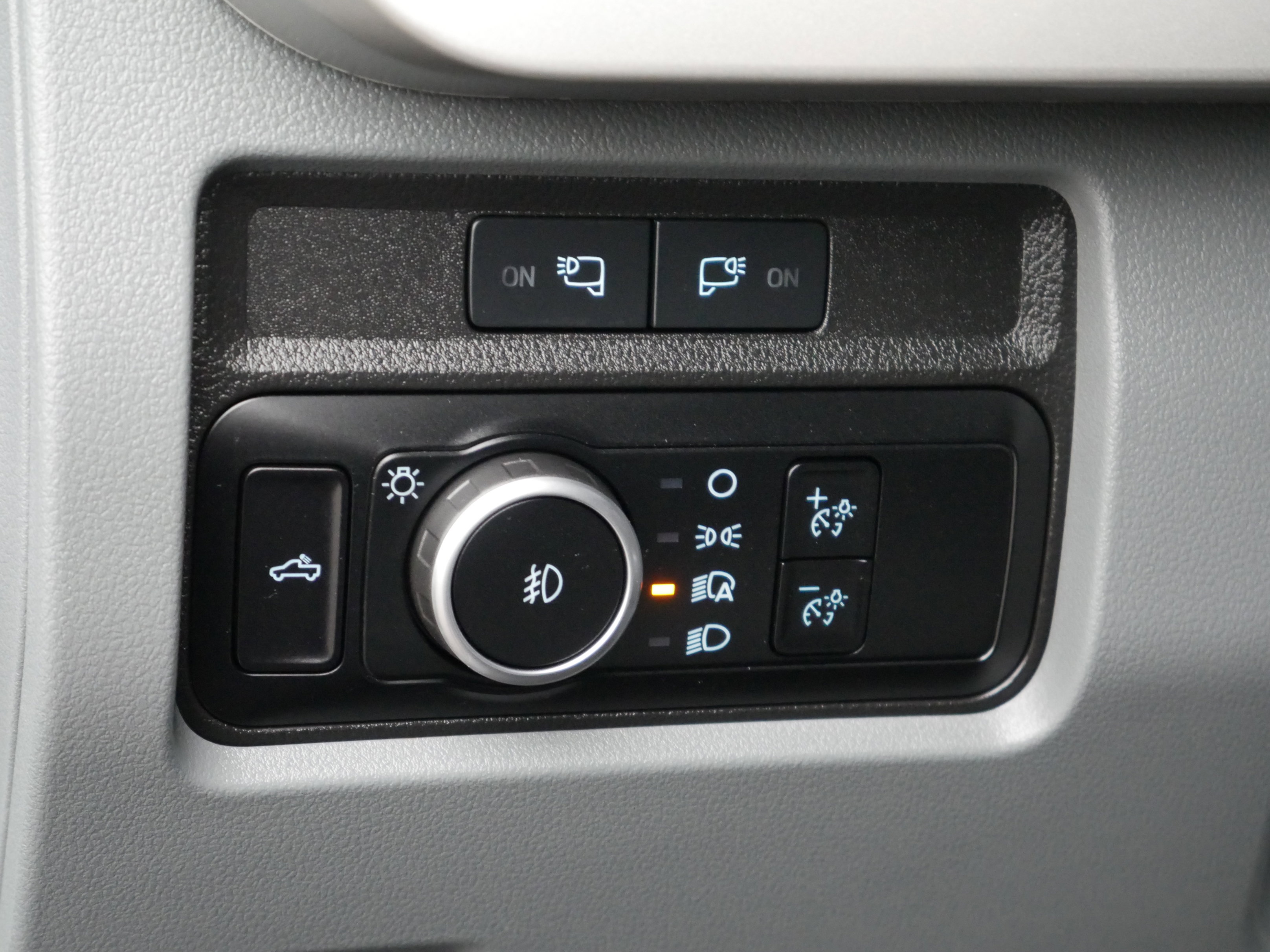 Certified 2023 Ford F350 XLT w/ 360-Degree Camera Package image 5