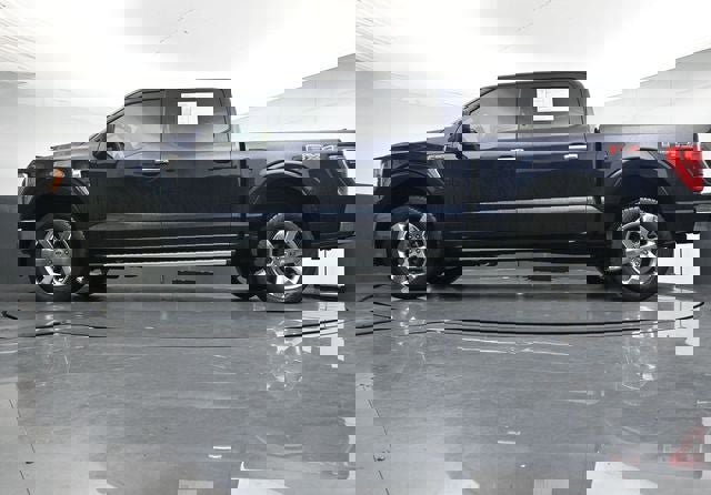 Certified 2022 Ford F150 XLT w/ Equipment Group 301A Mid AWD/4WD image 32