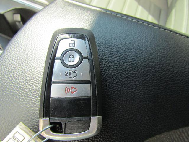Certified 2019 Ford Fusion SE FWD image 20