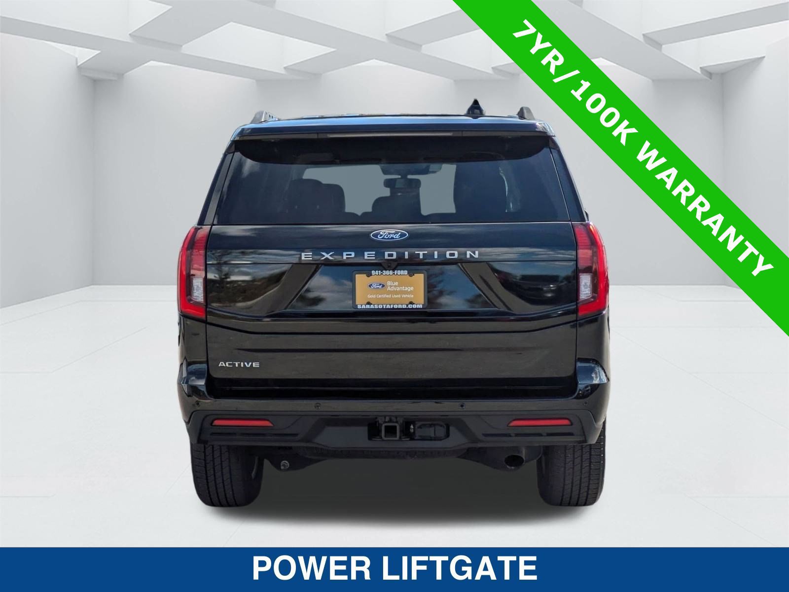 Certified 2025 Ford Expedition Active image 4