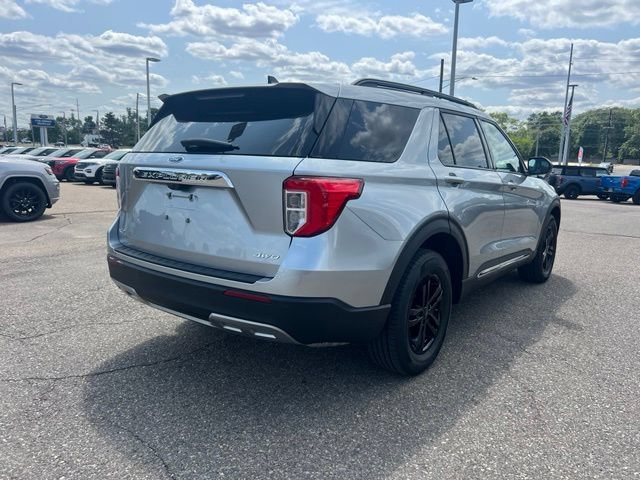 Certified 2024 Ford Explorer XLT w/ Equipment Group 202A AWD/4WD image 4