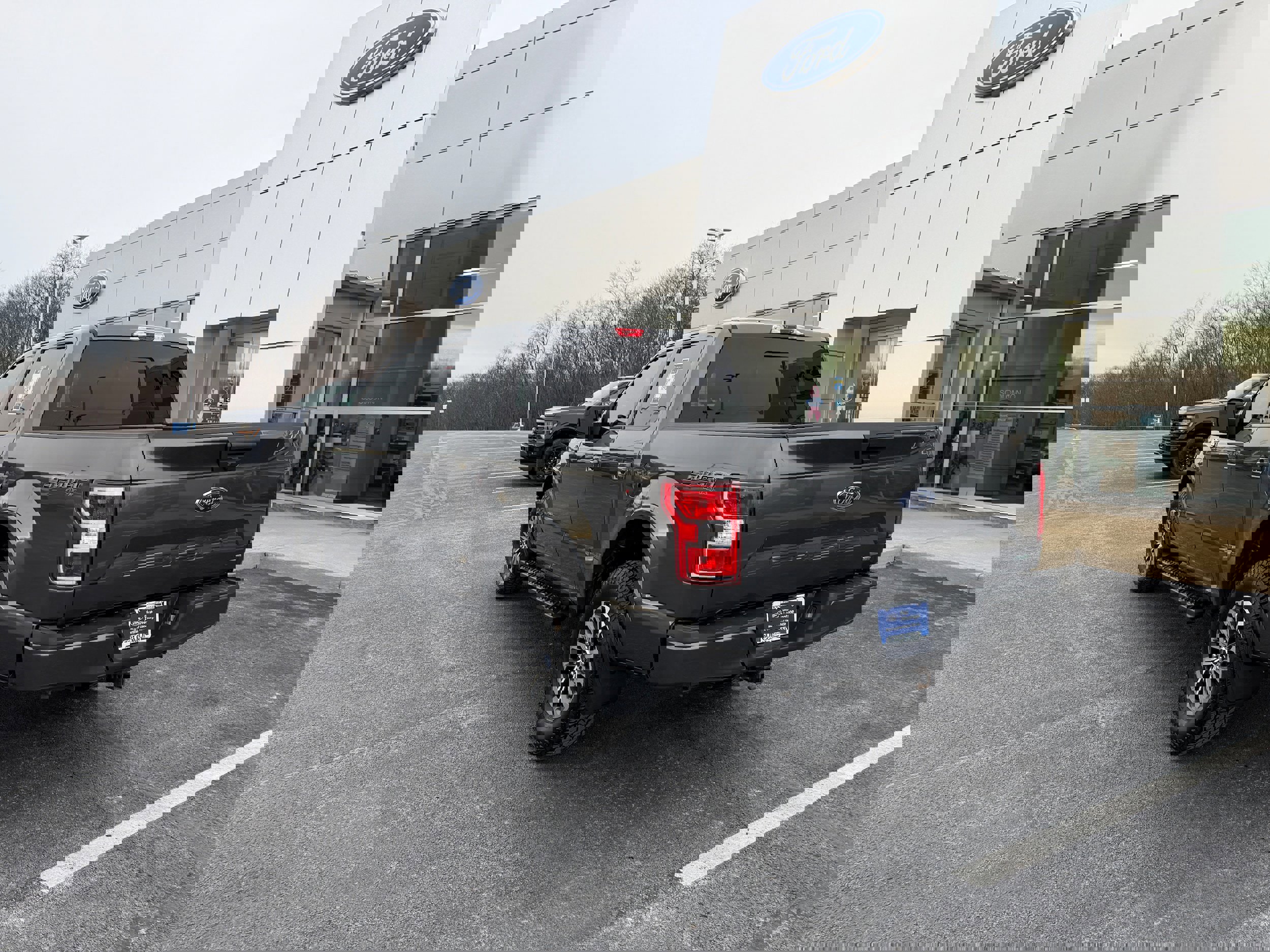 Certified 2019 Ford F150 XLT w/ Equipment Group 302A Luxury image 5