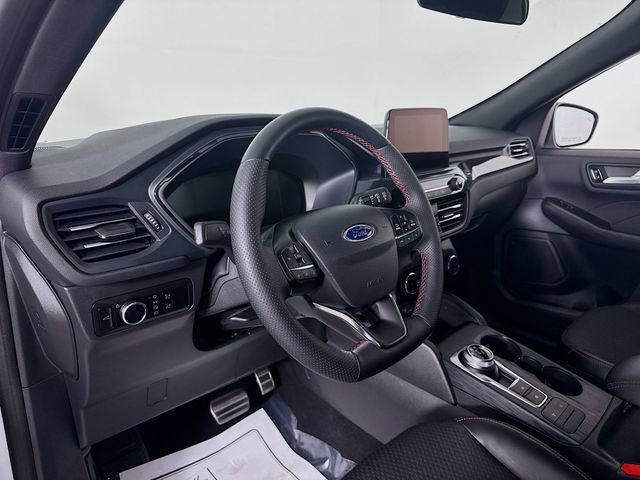 Certified 2023 Ford Escape ST-Line image 9
