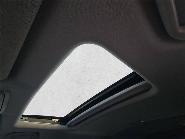 Used 2022 Honda CR-V Touring image 16
