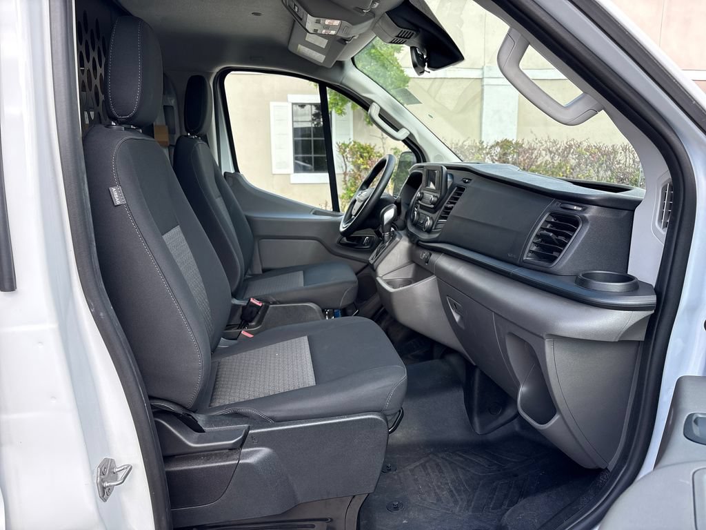 Certified 2025 Ford Transit 250 Low Roof w/ Exterior Upgrade Package RWD image 4