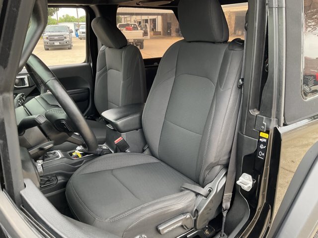 Used 2021 Jeep Wrangler Sport AWD/4WD image 8