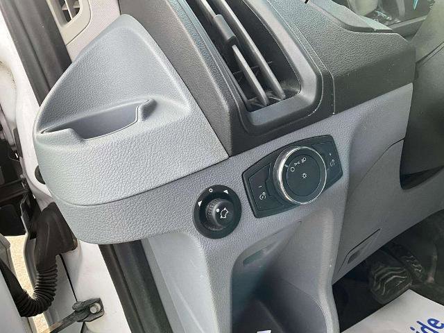 Certified 2019 Ford Transit 150 130 Low Roof image 20