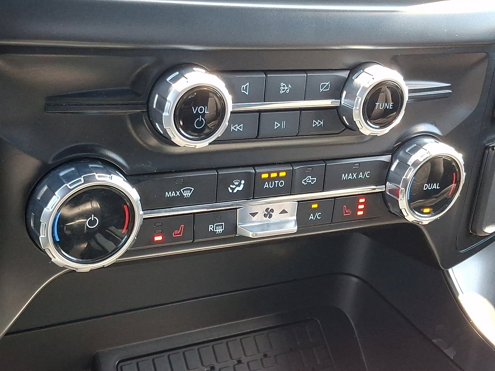 Certified 2024 Ford F150 XLT w/ Equipment Group 302A MID AWD/4WD image 16
