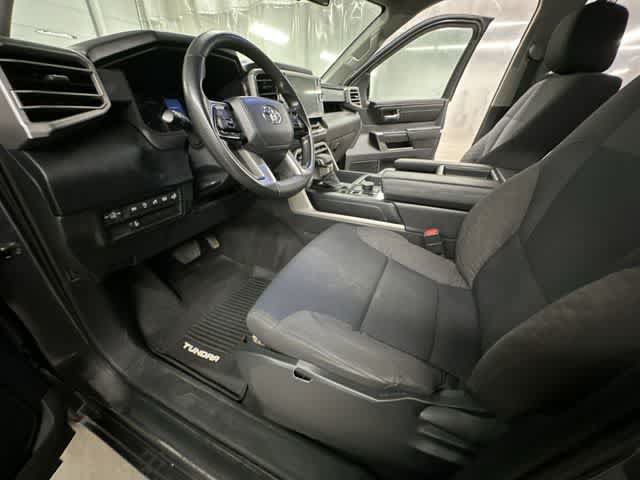 Used 2022 Toyota Tundra SR5 w/ SR5 Convenience Package AWD/4WD image 14