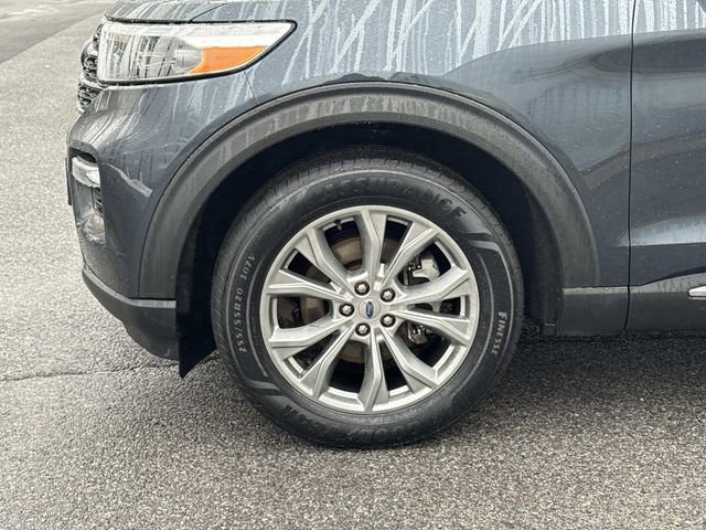 Certified 2022 Ford Explorer XLT w/ Equipment Group 202A image 8