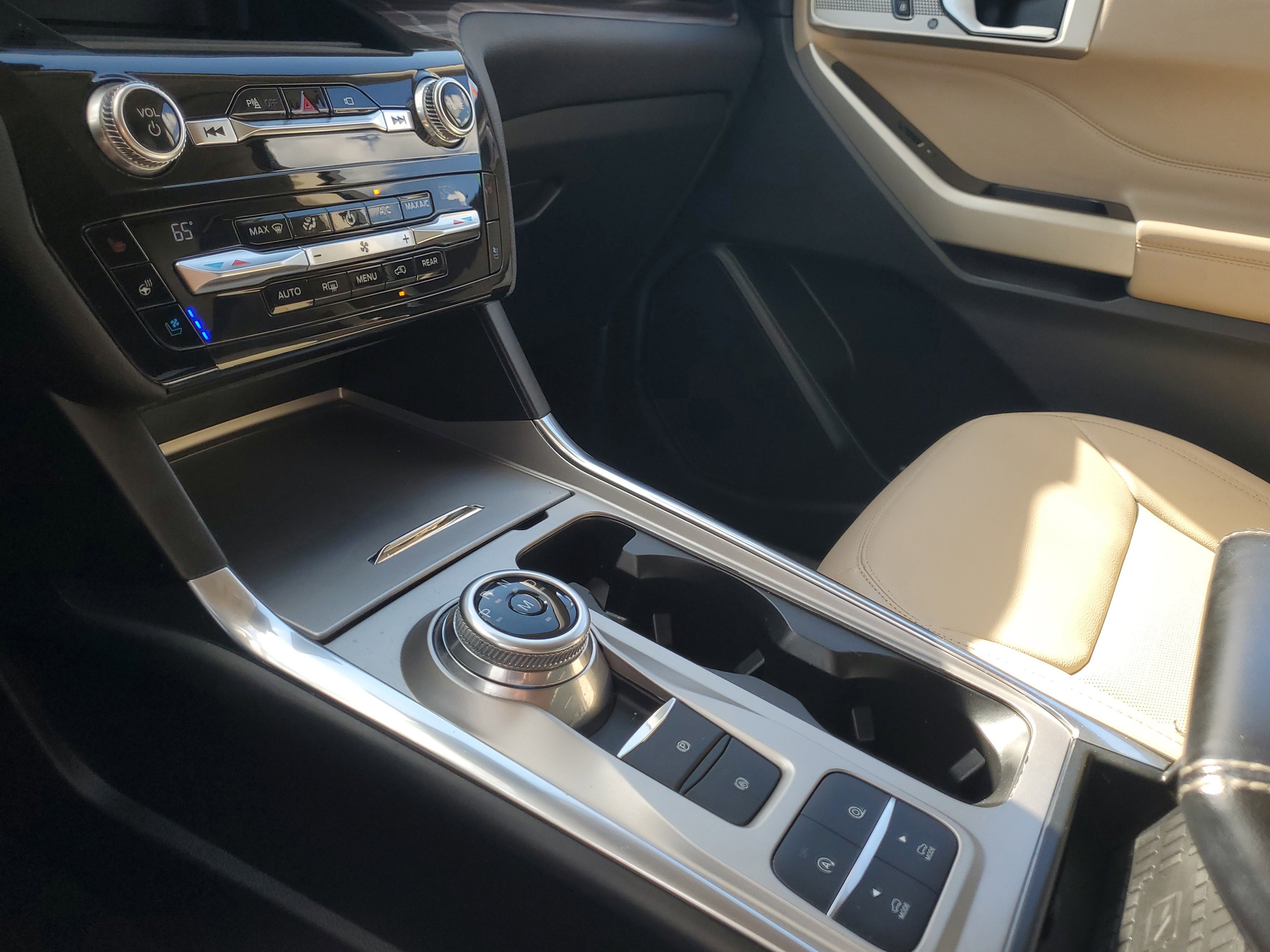 Certified 2021 Ford Explorer Limited w/ Equipment Group 301A image 30