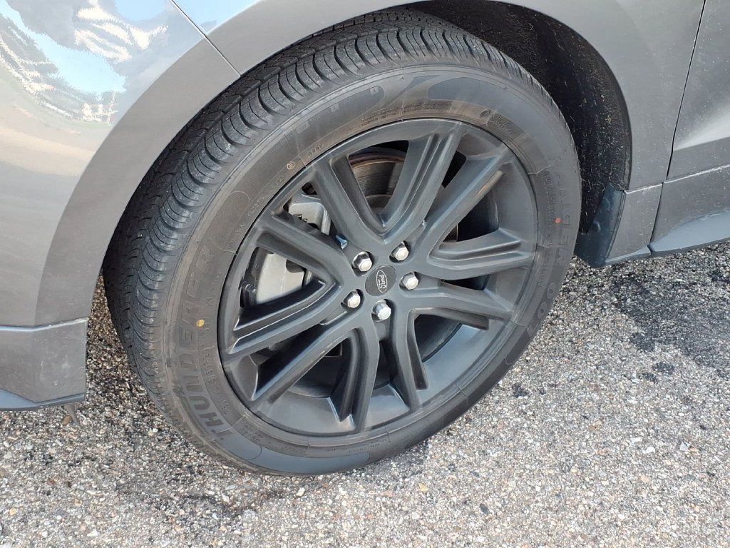 Certified 2024 Ford Edge ST-Line AWD/4WD image 31