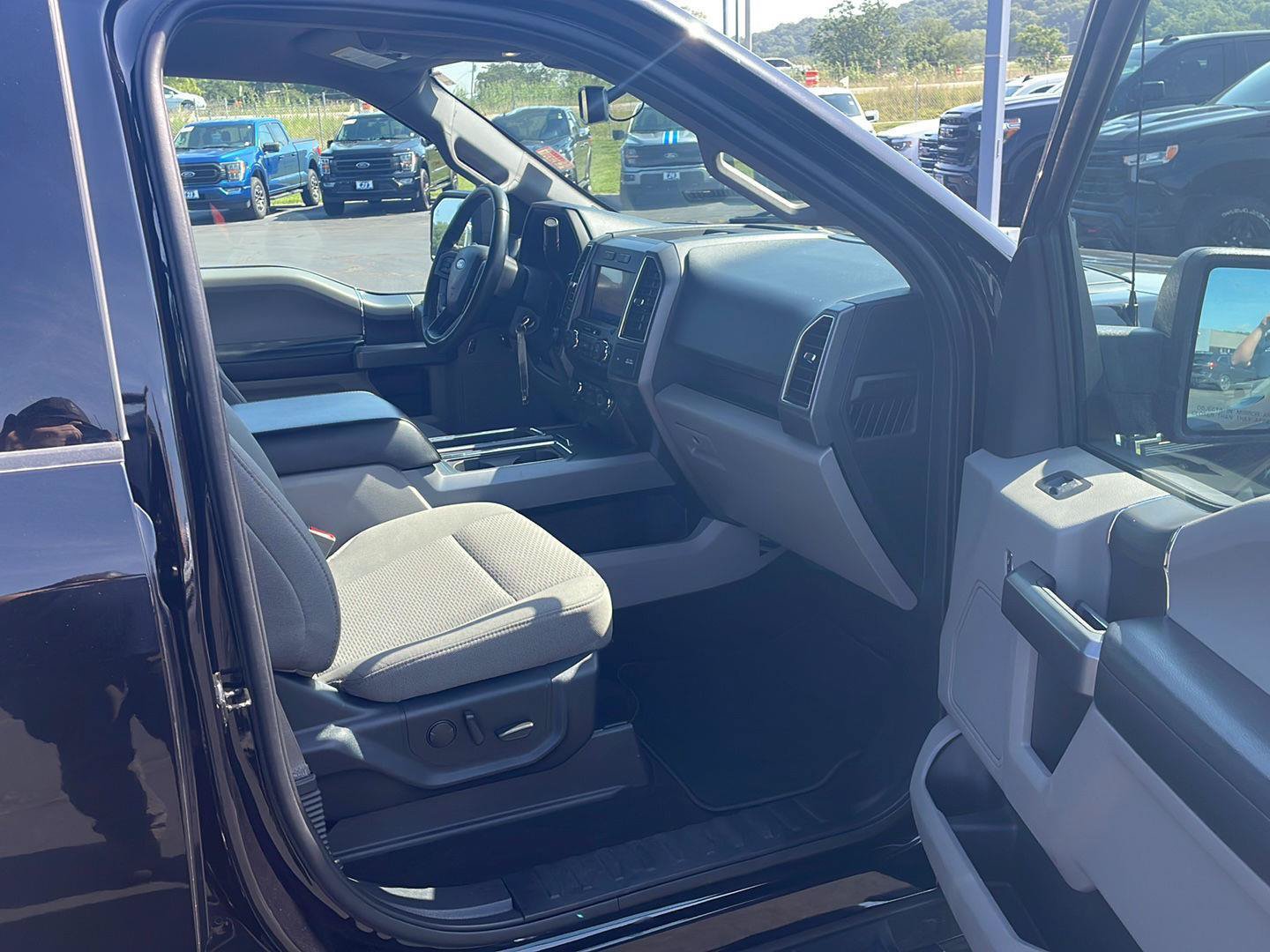 Certified 2020 Ford F150 XLT w/ Equipment Group 302A Luxury AWD/4WD image 32