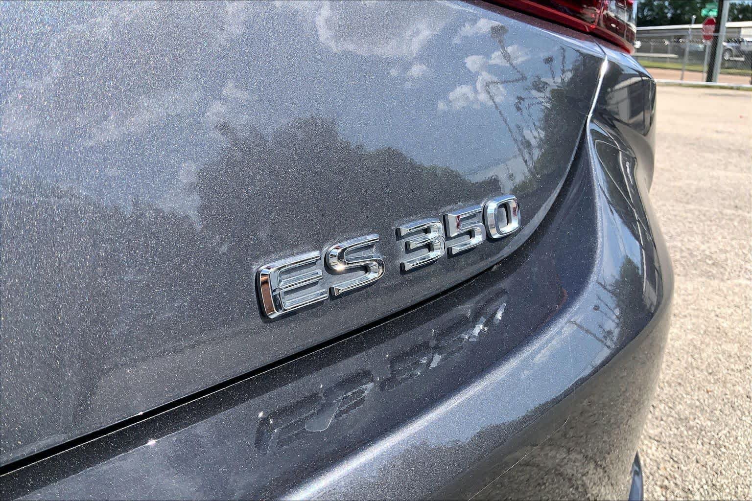 Used 2025 Lexus ES 350 w/ Premium Package FWD image 30
