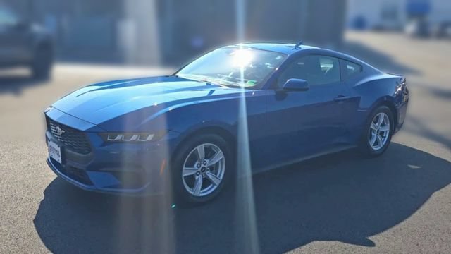 Certified 2024 Ford Mustang Coupe RWD image 5
