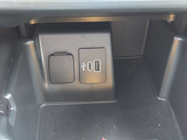 Certified 2025 Ford Explorer Active AWD/4WD image 26