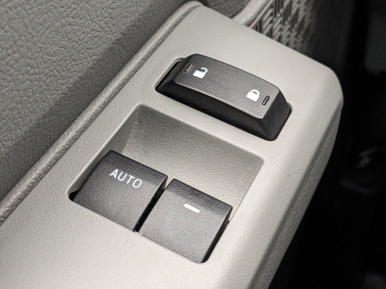 Certified 2024 Ford E-450 and Econoline 450 Super Duty w/ Driver's Safety Package image 18