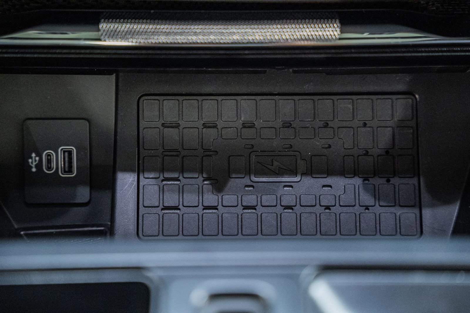 Certified 2025 Ford F150 Raptor w/ Equipment Group 803A Raptor R image 33