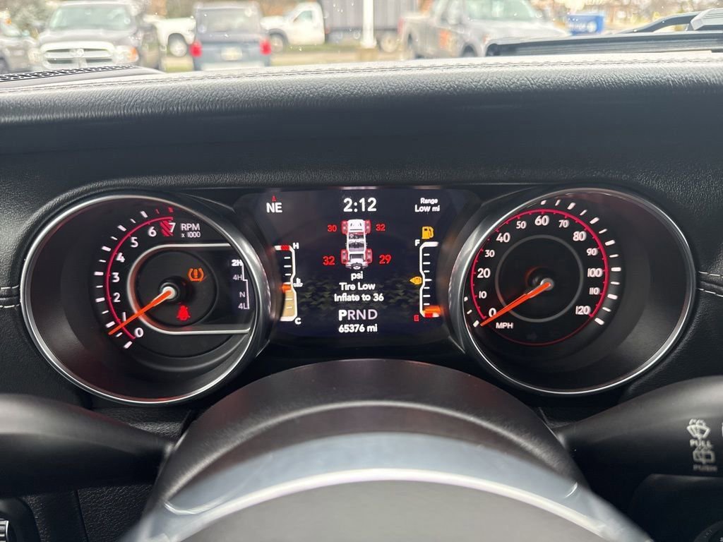 Used 2019 Jeep Wrangler Unlimited Sahara w/ Uconnect 4C Nav & Sound Group image 31