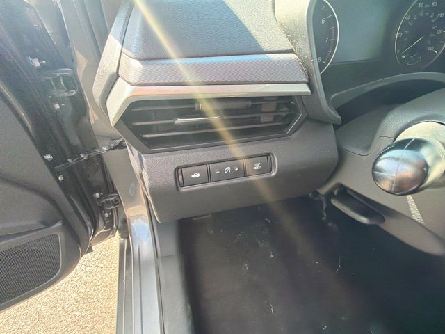 Used 2024 Nissan Altima 2.5 SR FWD image 21