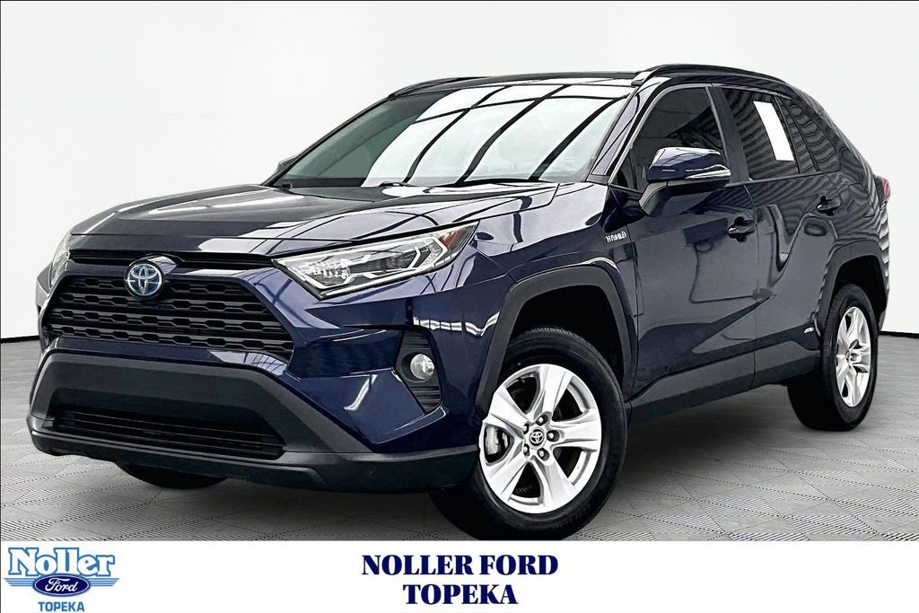 Used 2021 Toyota RAV4 XLE w/ Convenience Package