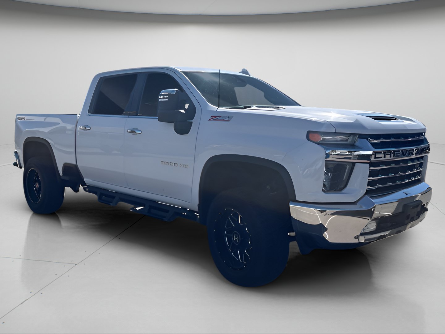 Used 2020 Chevrolet Silverado 3500 LTZ w/ LTZ Convenience Package AWD/4WD image 2
