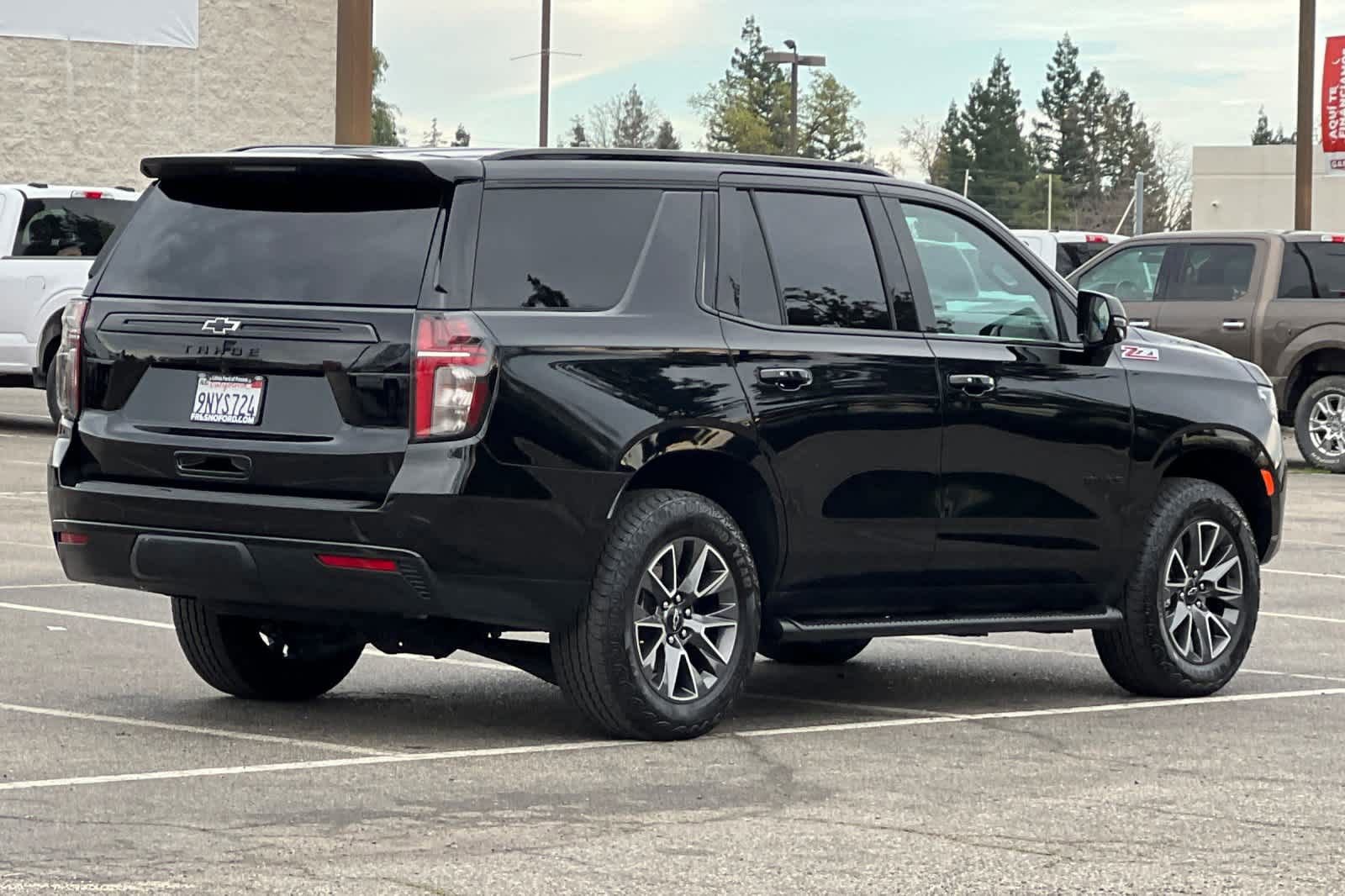 Used 2024 Chevrolet Tahoe Z71 w/ Luxury Package image 5