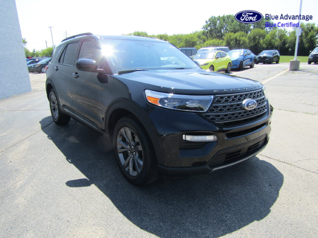 Certified 2023 Ford Explorer XLT w/ Equipment Group 202A AWD/4WD image 11