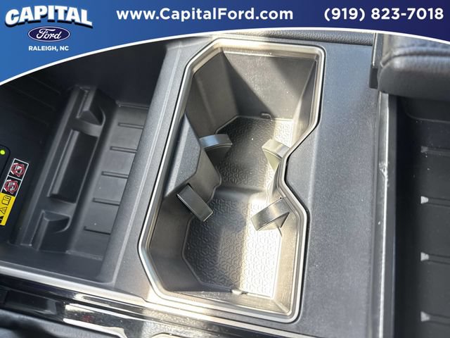 Used 2025 Toyota Tundra Limited AWD/4WD image 32