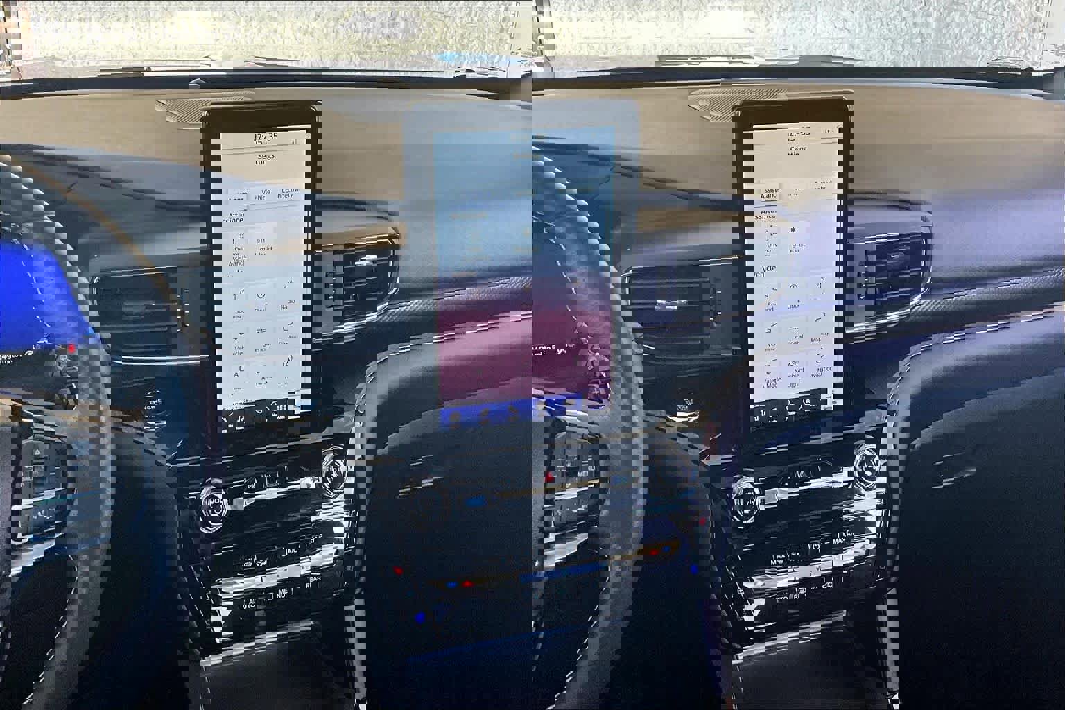 Certified 2023 Ford Explorer ST w/ Equipment Group 401A image 9