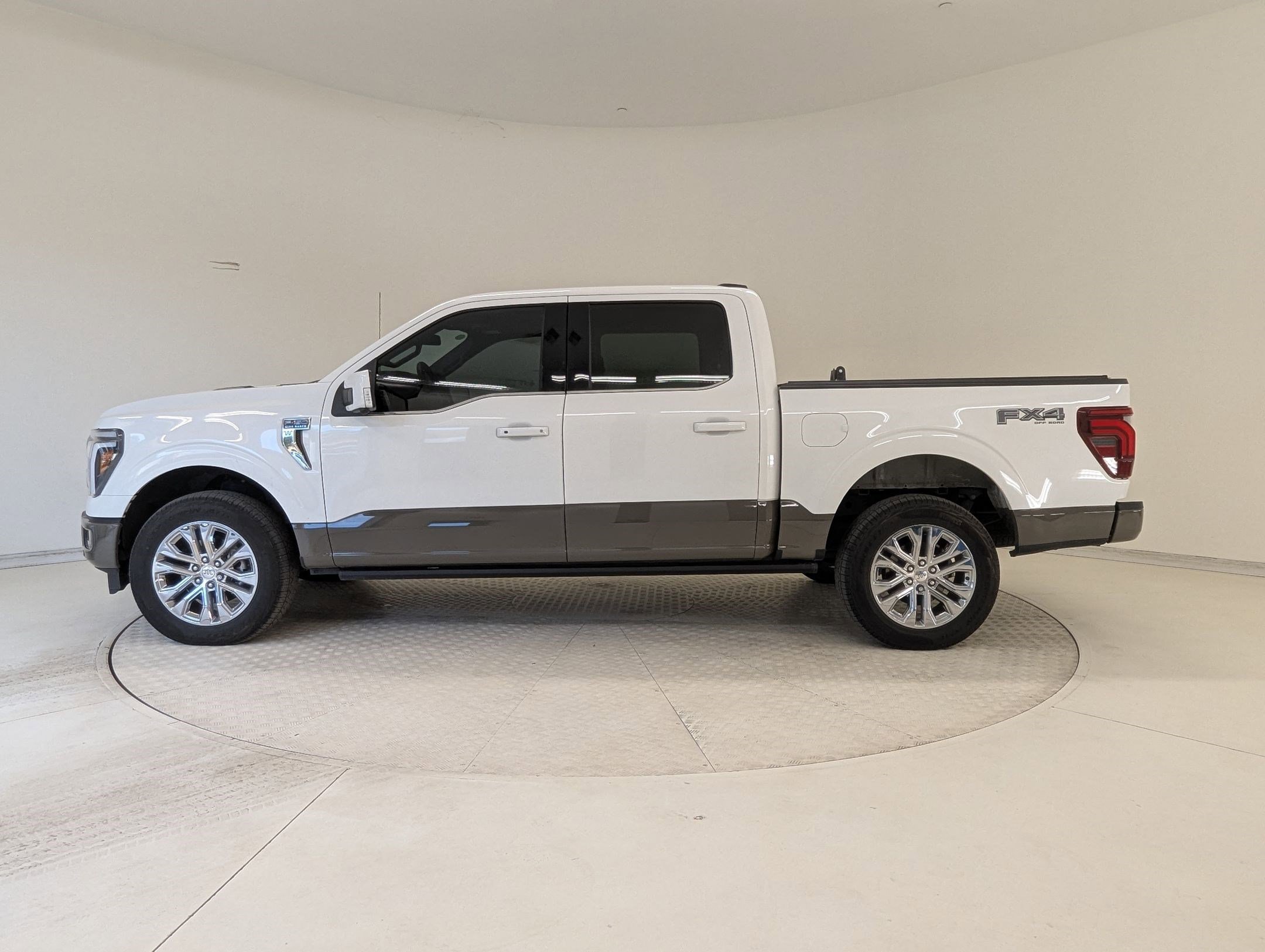 Certified 2025 Ford F150 King Ranch w/ FX4 Off-Road Package image 2