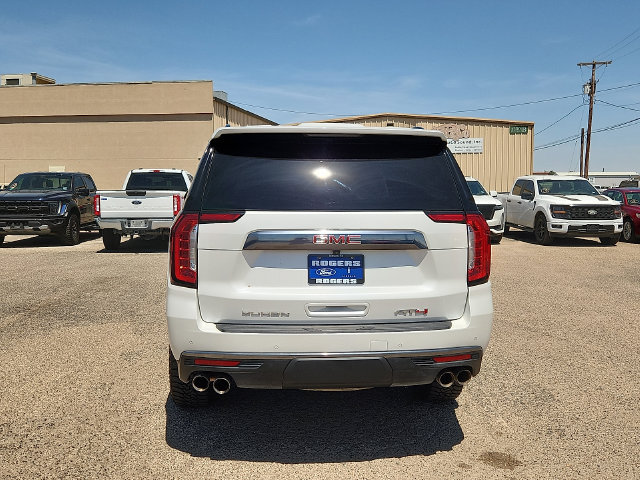 Used 2024 GMC Yukon AT4 w/ Technology Package AWD/4WD image 6