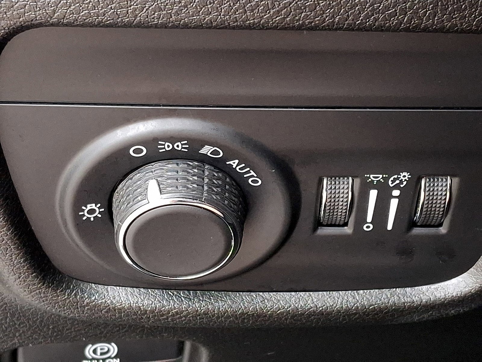 Used 2023 Jeep Grand Cherokee L Laredo image 24