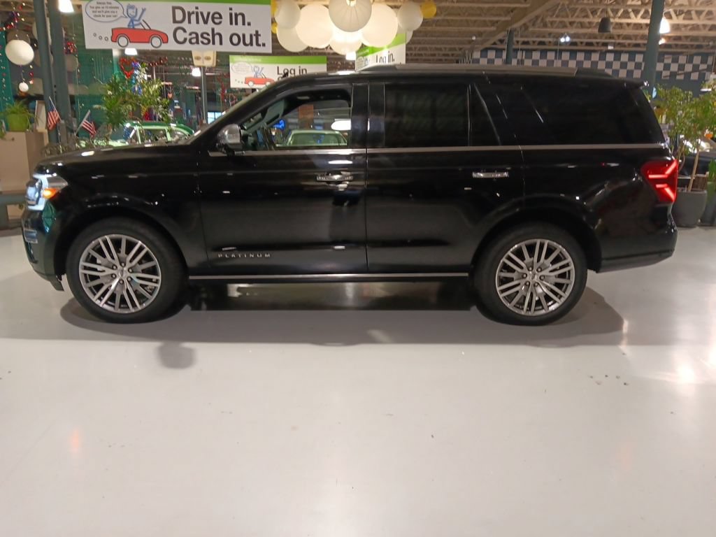 Certified 2024 Ford Expedition Platinum AWD/4WD image 12