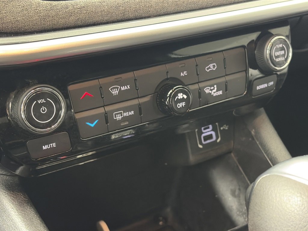 Used 2023 Jeep Compass Sport image 21