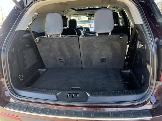 Certified 2022 Ford Explorer Limited w/ Equipment Group 301A image 12