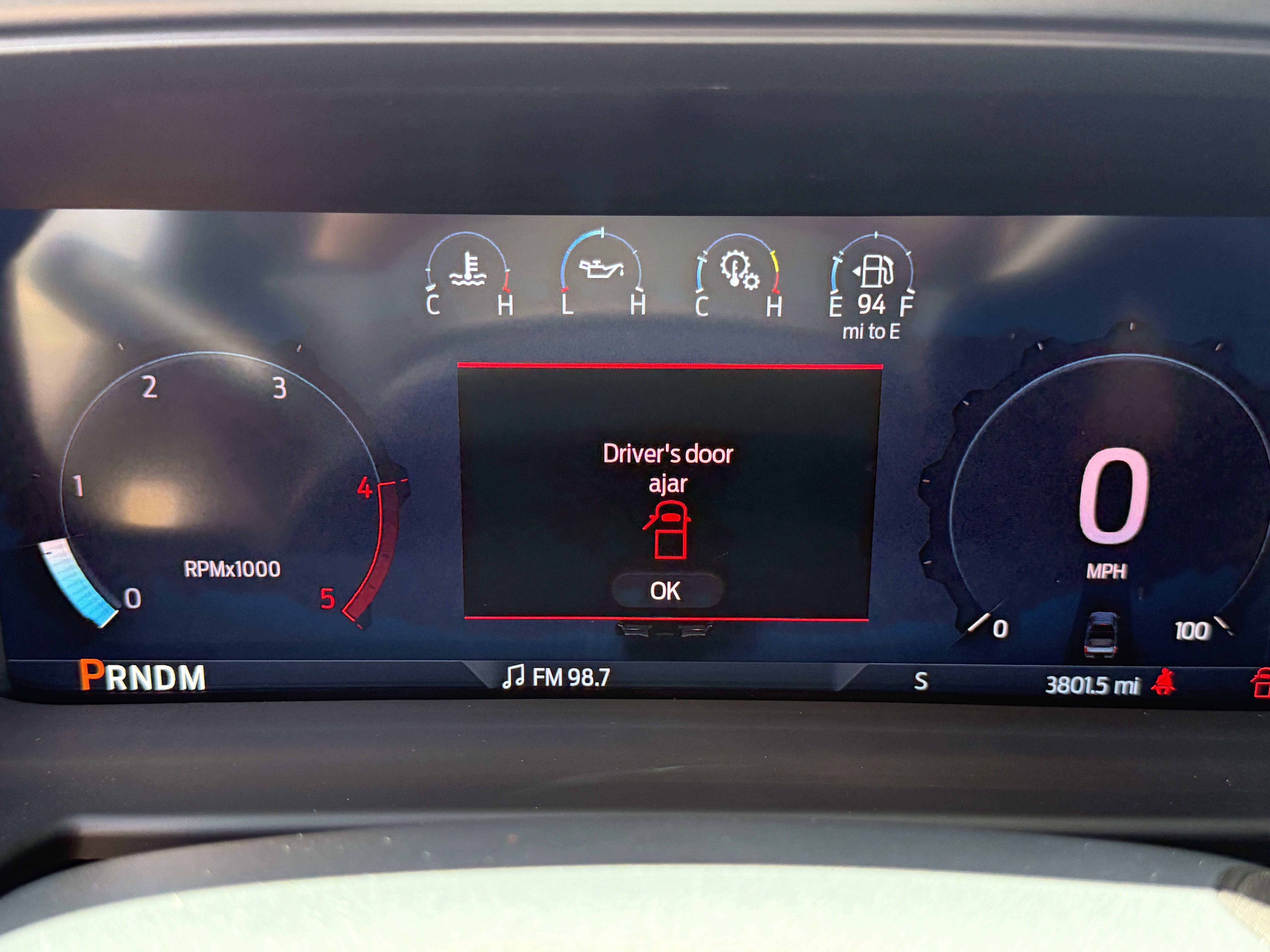 Certified 2025 Ford F250 Platinum w/ FX4 Off-Road Package image 30