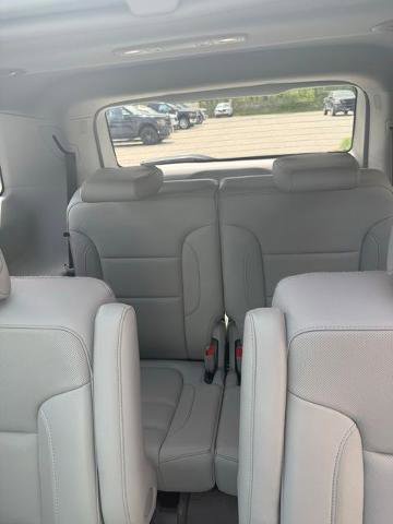 Used 2019 GMC Acadia SLT AWD/4WD image 17