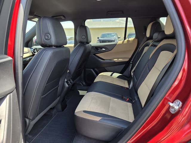 Used 2025 Chevrolet Equinox ACTIV AWD/4WD image 17