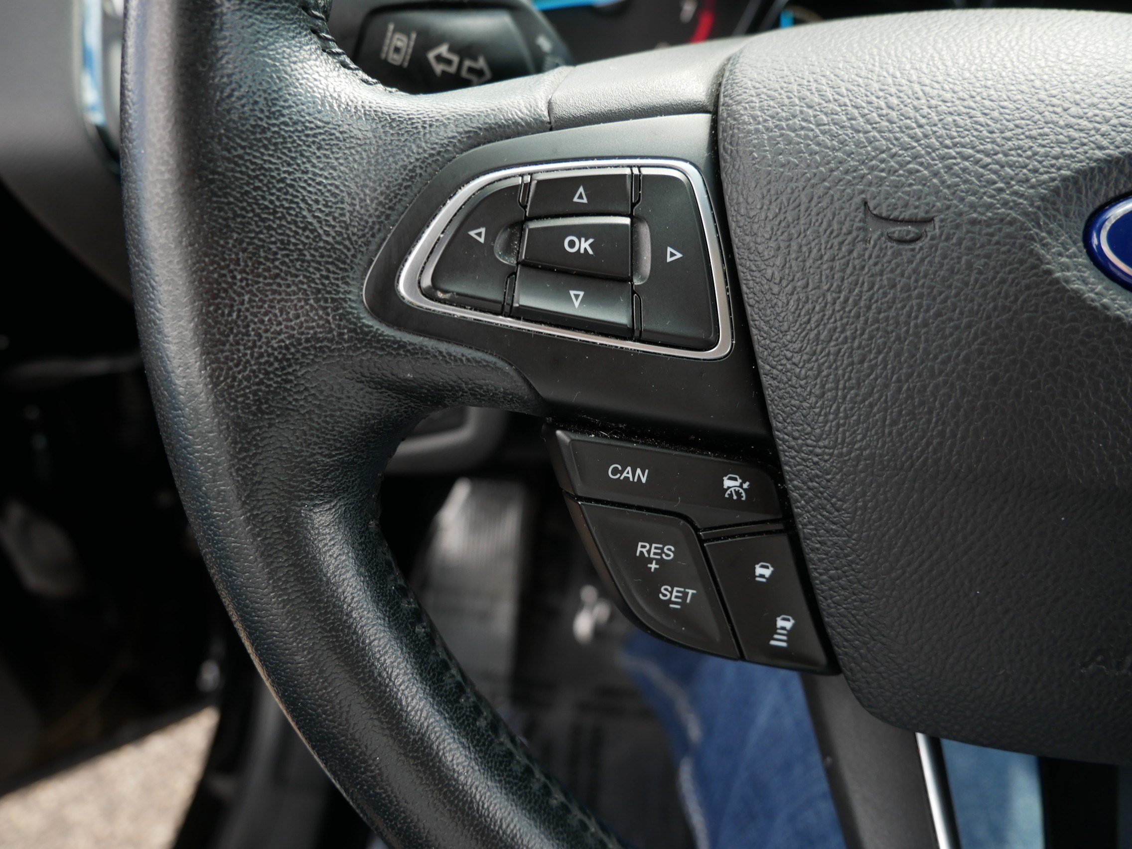 Certified 2019 Ford Escape Titanium AWD/4WD image 28