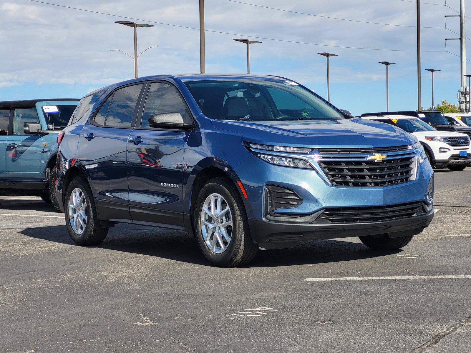 Used 2024 Chevrolet Equinox LS w/ LS Convenience Package FWD image 4