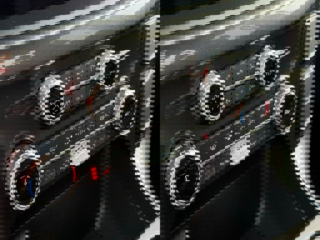 Certified 2022 Ford F150 XLT w/ Equipment Group 302A High image 31