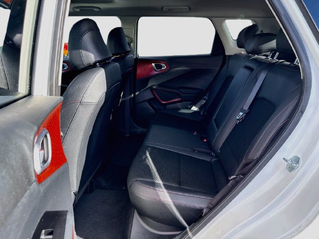 Used 2023 Kia Soul GT-Line w/ GT-Line Technology Package FWD image 33