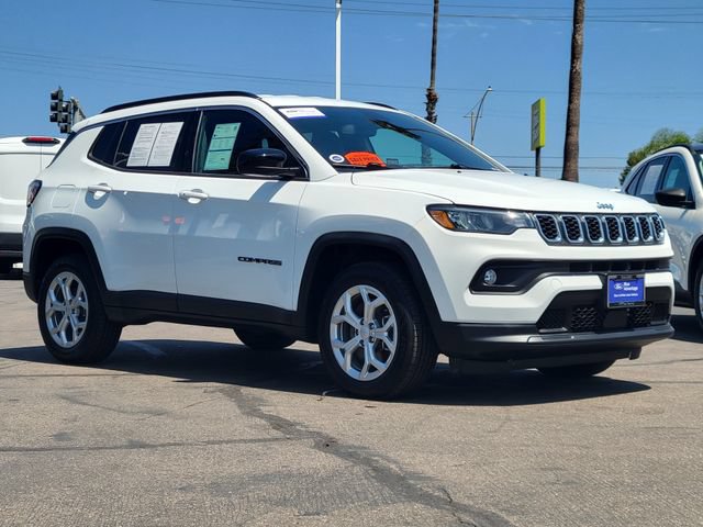 Used 2024 Jeep Compass Latitude AWD/4WD image 28