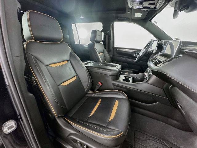 Used 2024 GMC Yukon XL AT4 w/ Technology Package AWD/4WD image 32