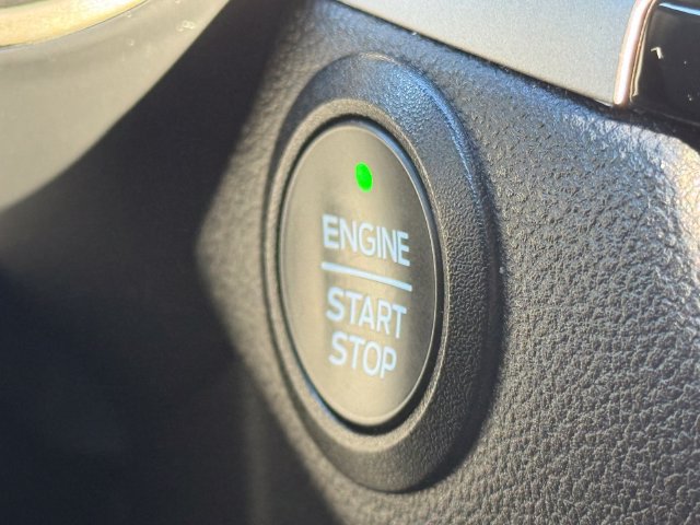 Certified 2021 Ford Escape SE w/ Cold Weather Package AWD/4WD image 14
