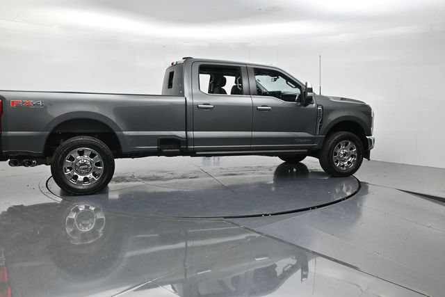 Certified 2025 Ford F250 Lariat w/ Lariat Ultimate Package AWD/4WD image 2