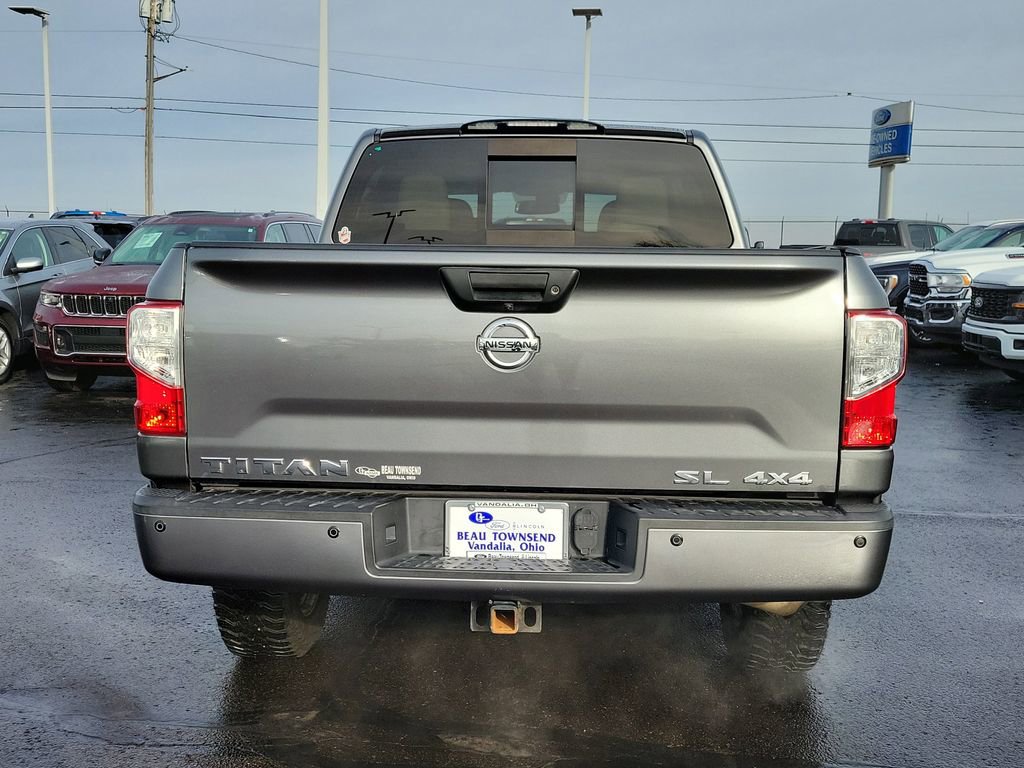 Used 2017 Nissan Titan SL image 5
