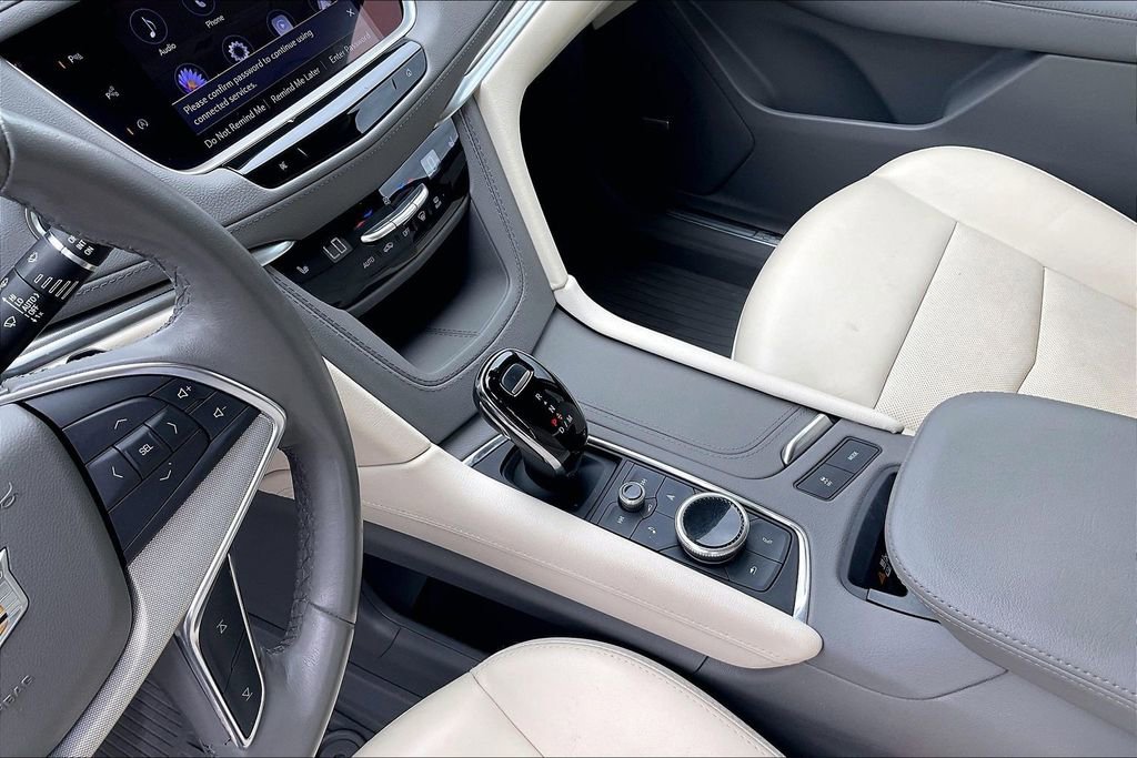 Used 2023 Cadillac XT5 Premium Luxury w/ Technology Package FWD image 15