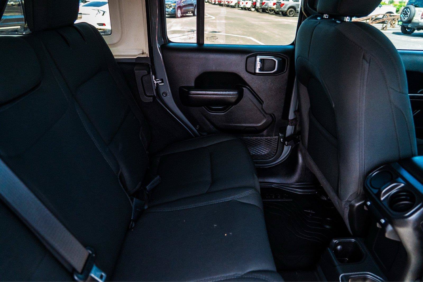 Used 2021 Jeep Wrangler Unlimited Sport AWD/4WD image 26